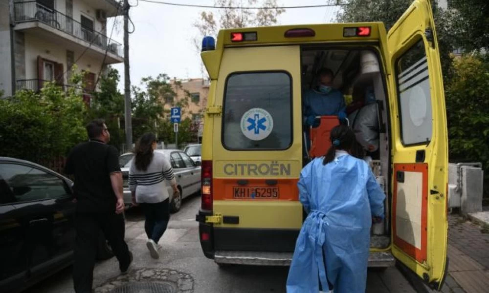 Γυναίκα οδηγός έπεσε στη θάλασσα μαζί με το αυτοκίνητο